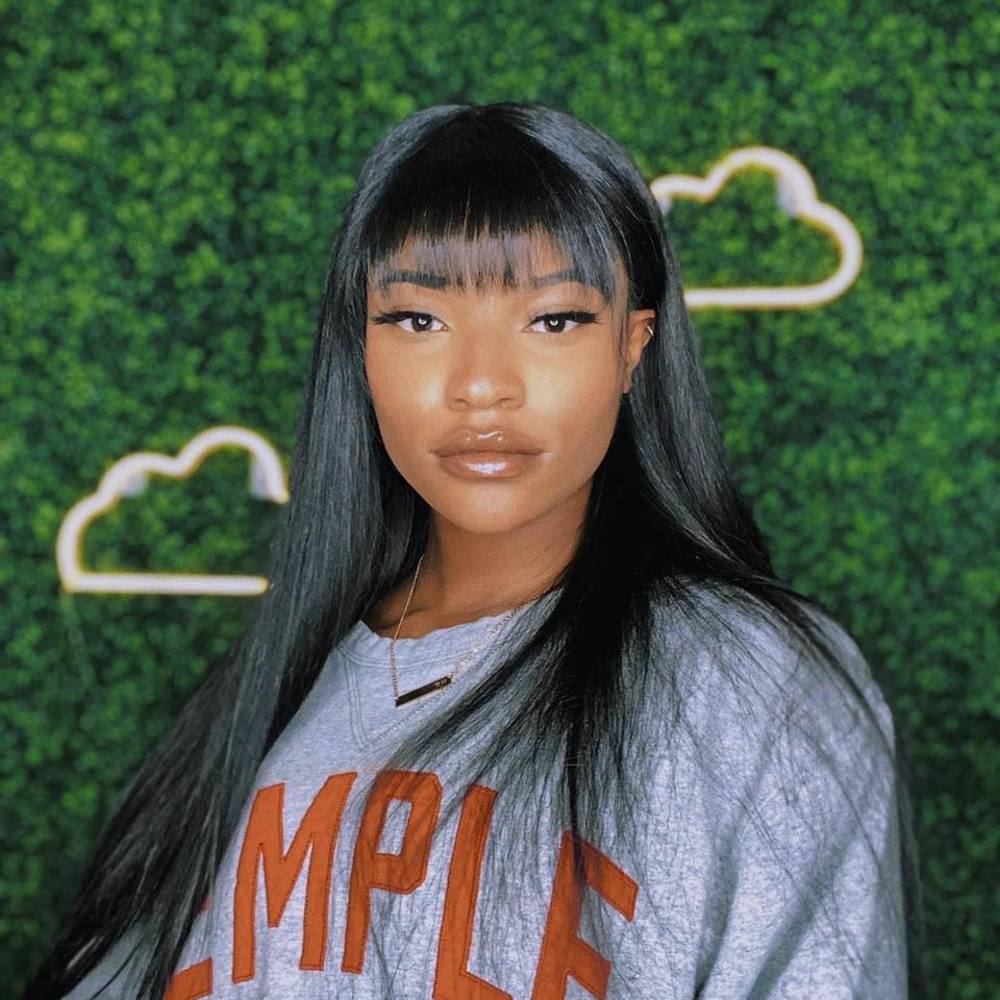 Meet your Posher, Mya